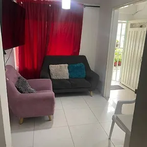 Relajante Apartamento Central A 15 Min Del Estadio Apartamento
